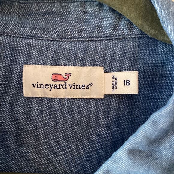 Vineyard Vines button down - Picture 2 of 3